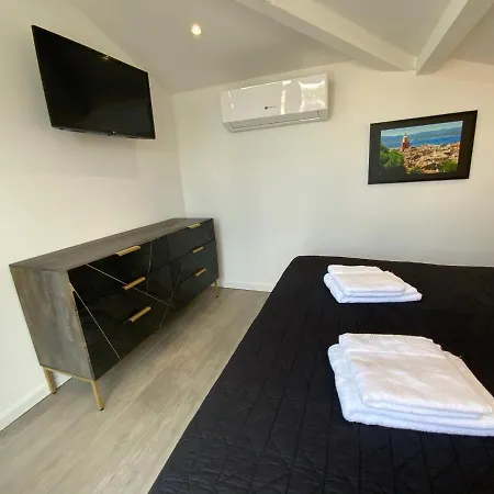 Le Rooftop Tropezien * サントロペ