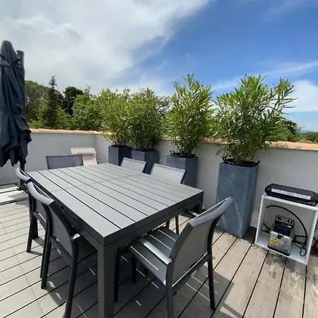 Le Rooftop Tropezien Apartment