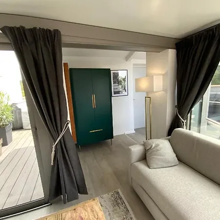 Le Rooftop Tropezien Apartment *