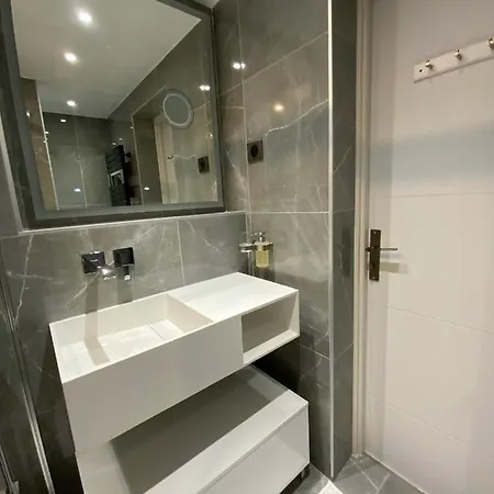 Le Rooftop Tropezien アパート *